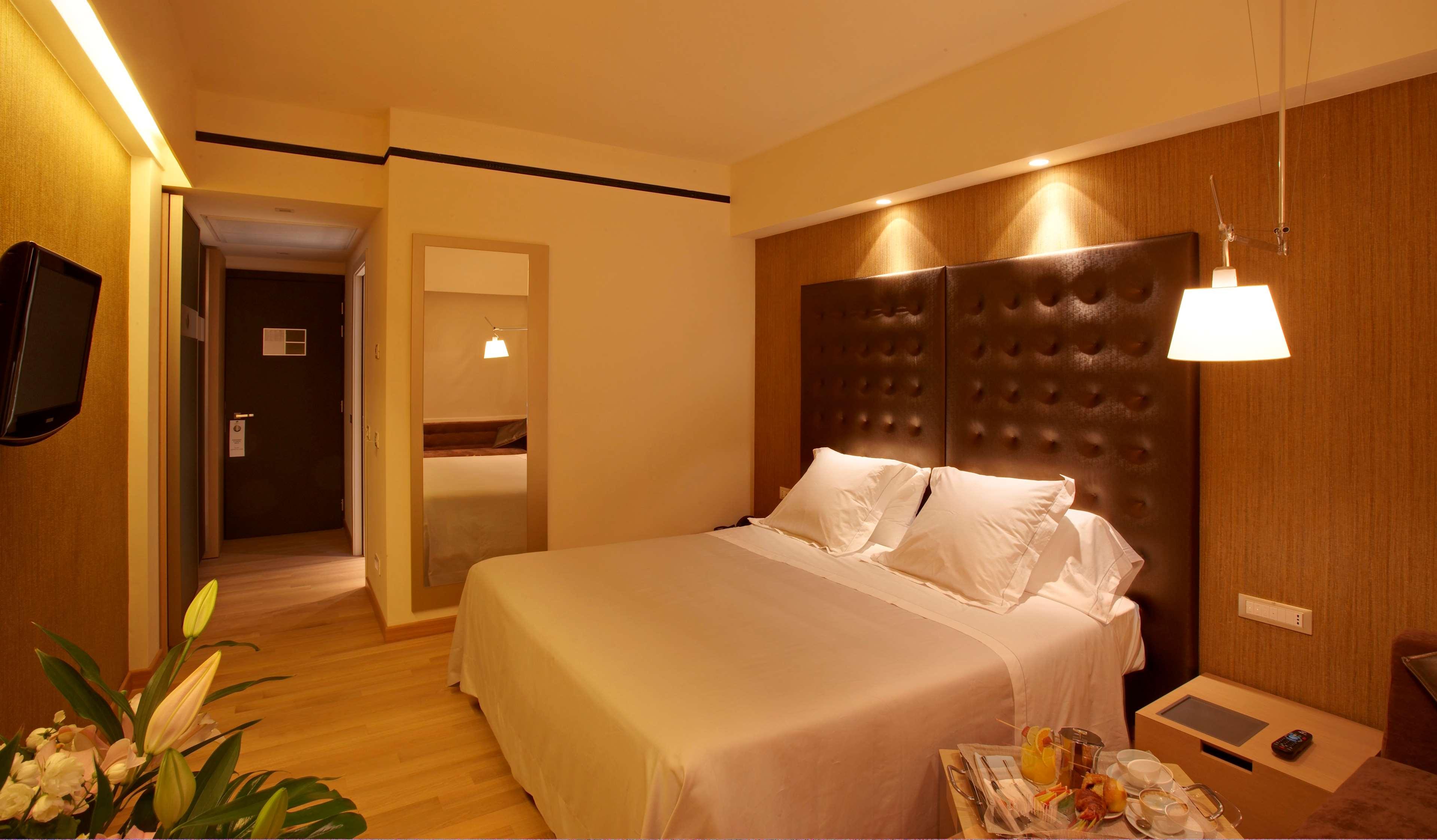 Business, King Bed