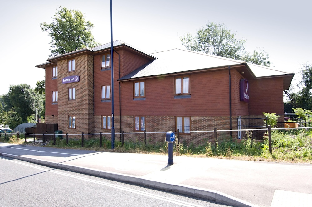 Premier Inn Portsmouth (Horndean) in WATERLOOVILLE