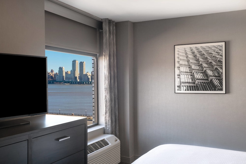 Residence Inn Weehawken Port Imperial 39/48