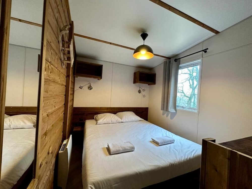 Camping Club Le Parc De Paris - Caravan Park 14/50