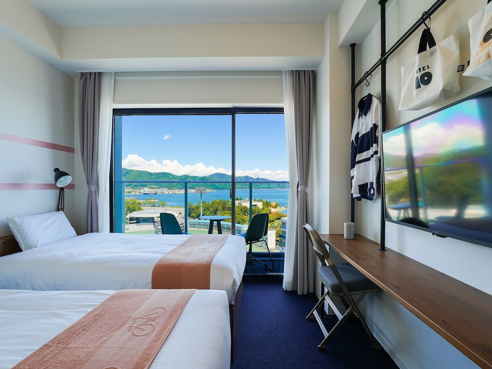 Standard, Twin Beds, Ocean View, Balcony
