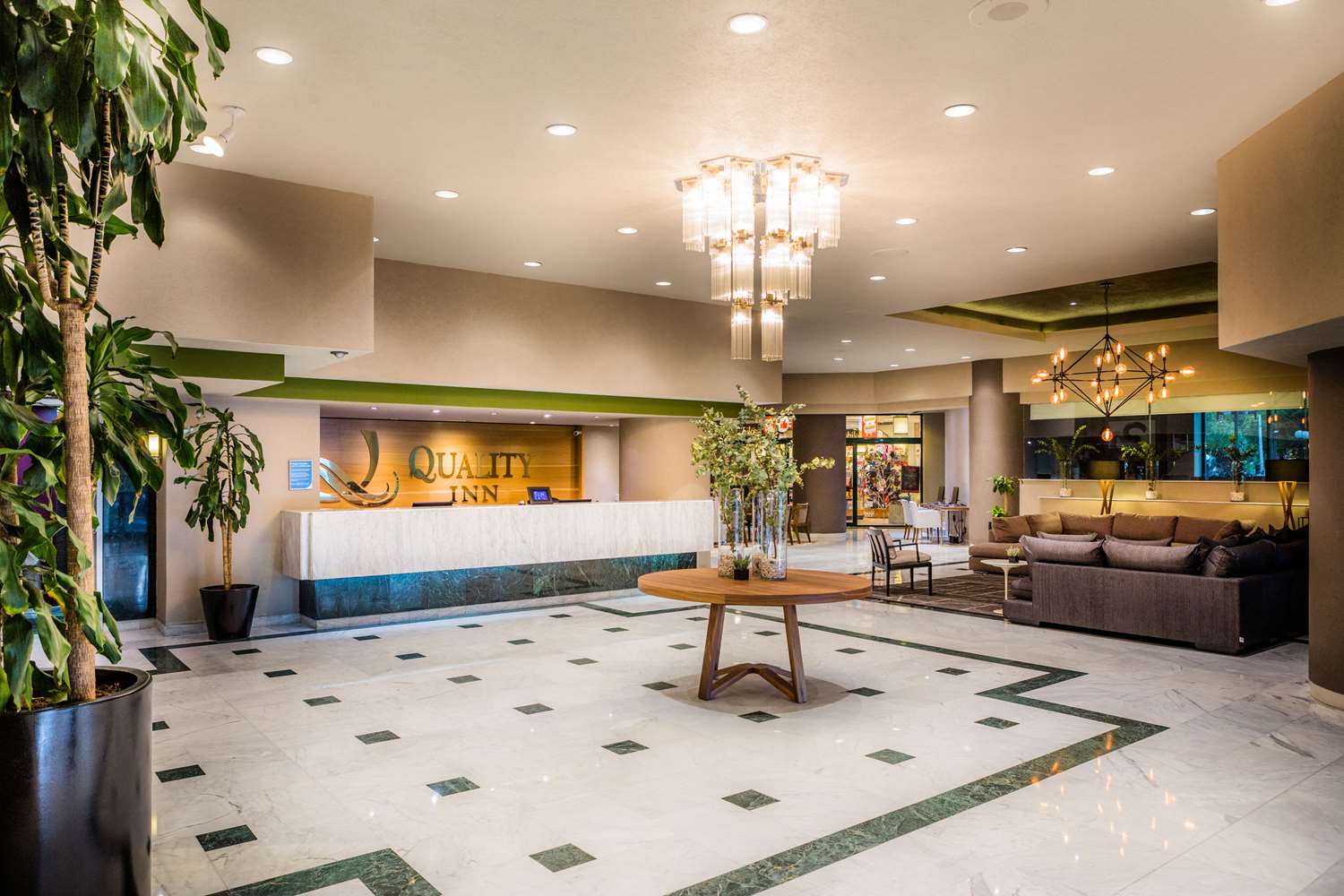Hotel La Joya 5/19