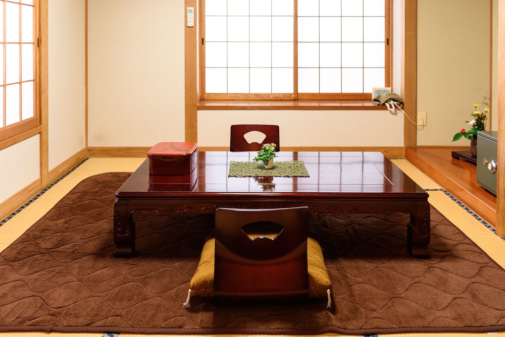 Yufuin Onsen Ryokan Jinnouchi 12/21