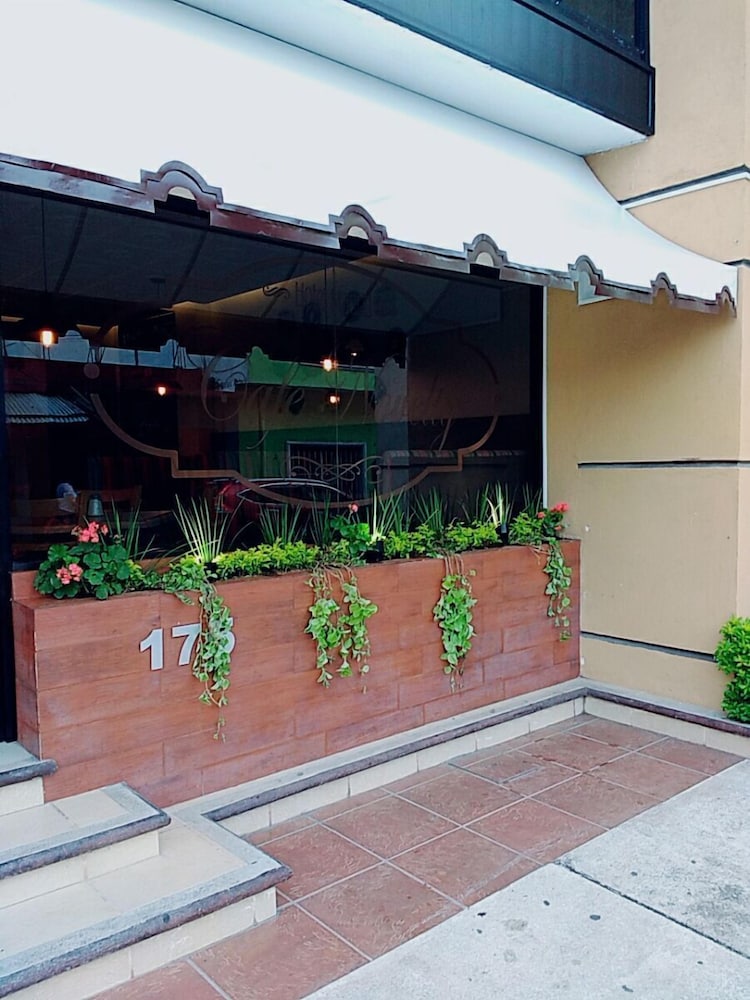 Hotel Madrid Tuxtla 5/50