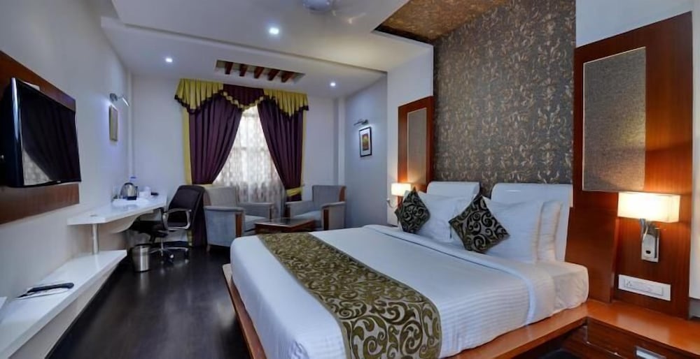 Ambience Gwalior 4/19
