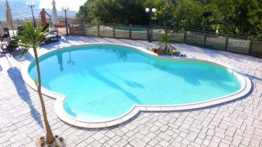 Hotel Prestige 32/50