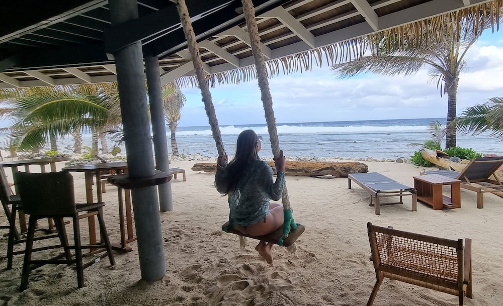 Ocean Escape Resort & Spa 46/48