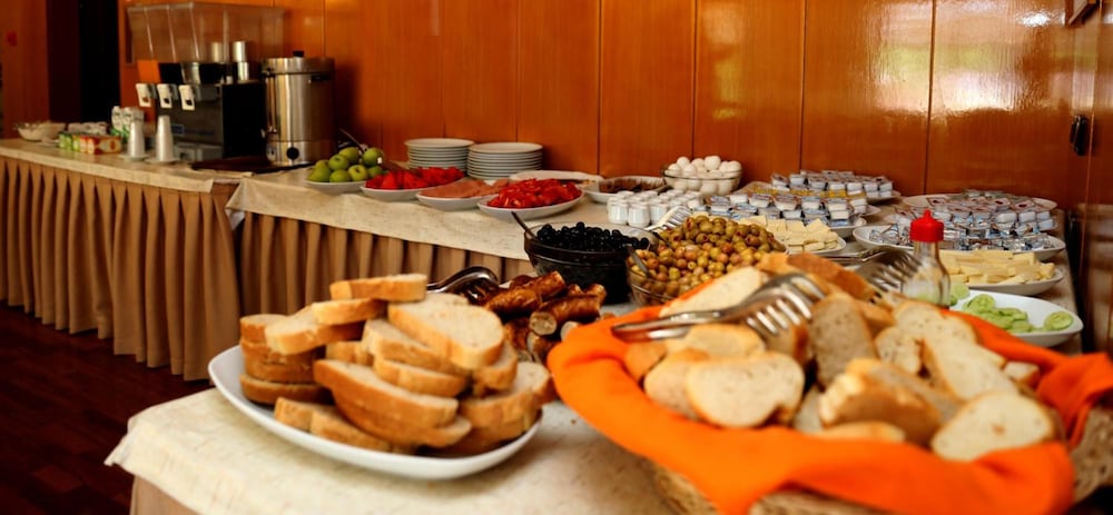 Ridvan Hotel 38/69