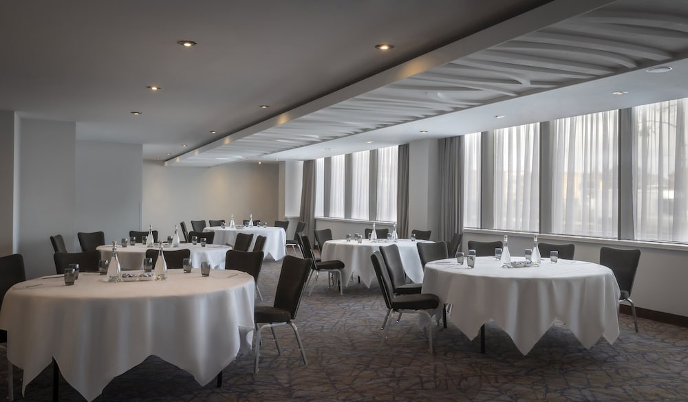 Maldron Hotel Tallaght 52/60