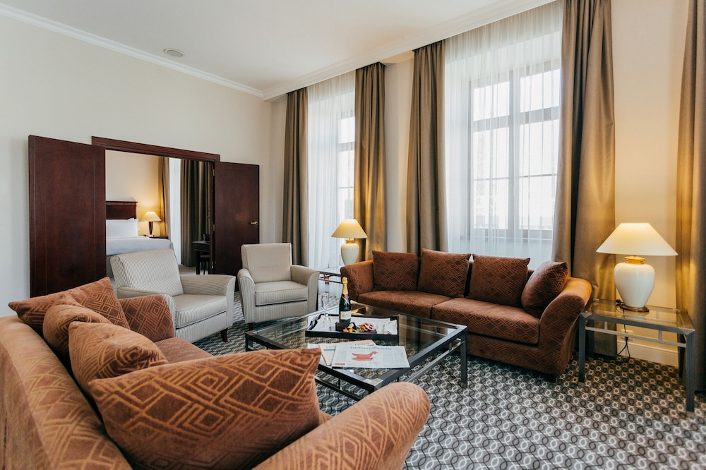 Radisson Blu Carlton 40/73