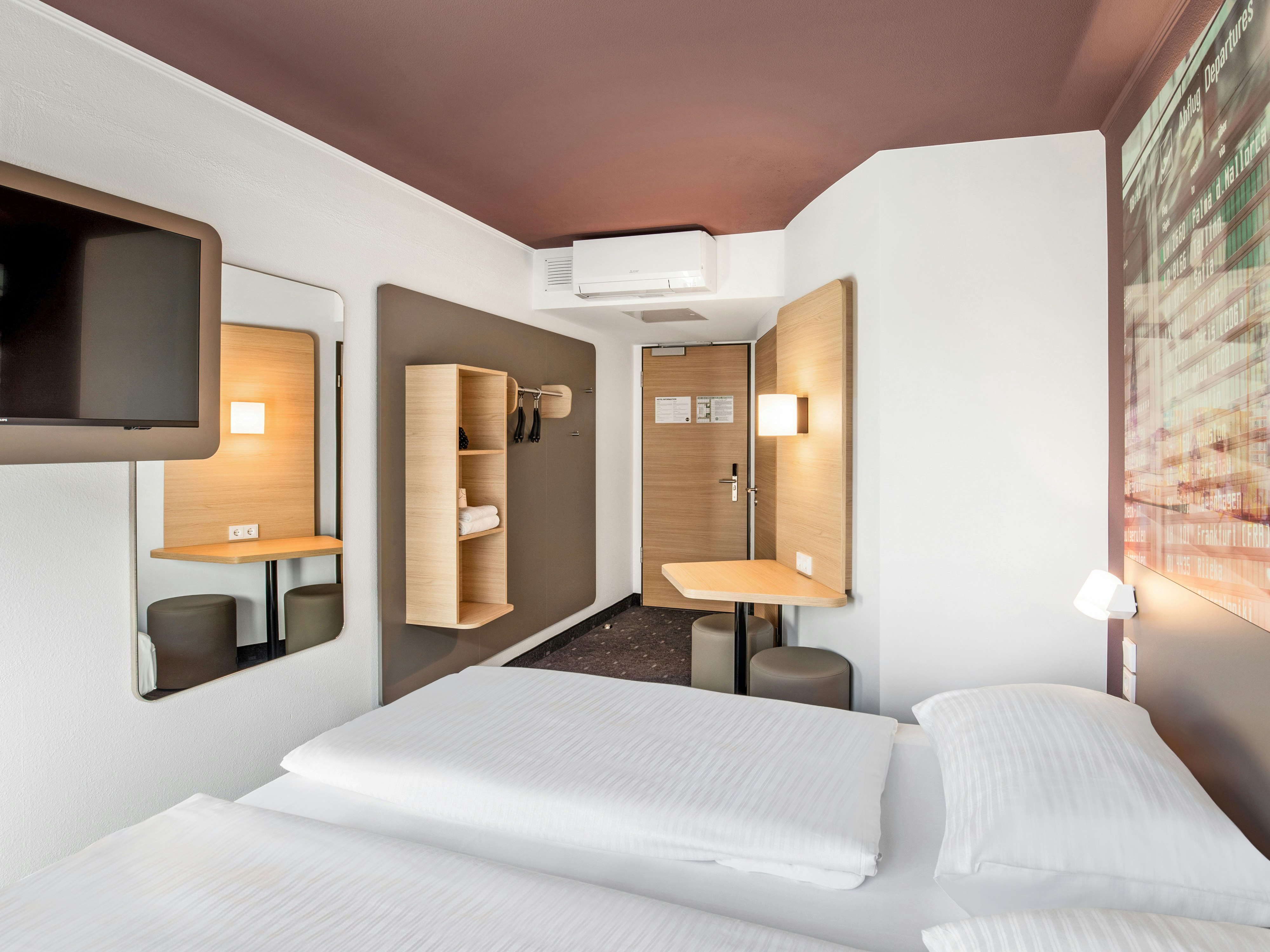 B&B HOTEL Hamburg-Airport 4/12