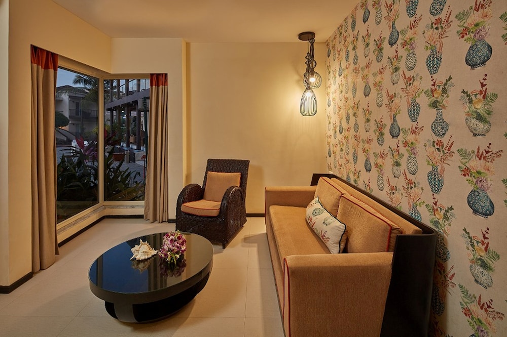 Royal Orchid Beach Resort & Spa, Goa 40/67