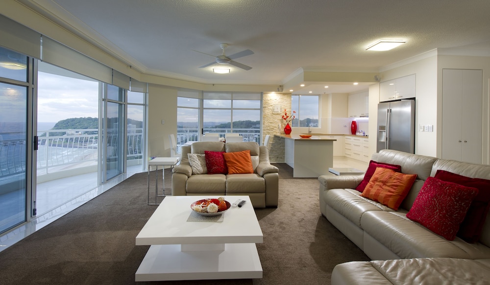 2ND AVENUE BEACHSIDE APARTMENTS 50/73