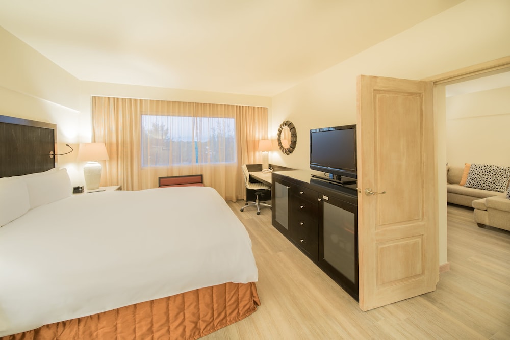 InterContinental San Salvador-Metrocentro Mall 24/76