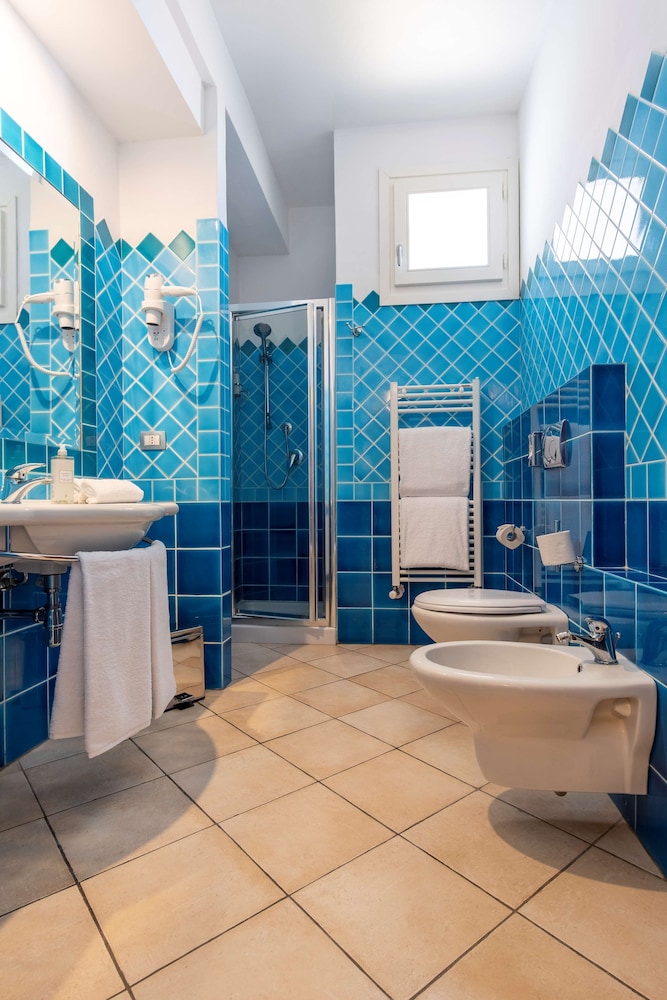 Hotel Blumarea, BW Signature Collection 53/94