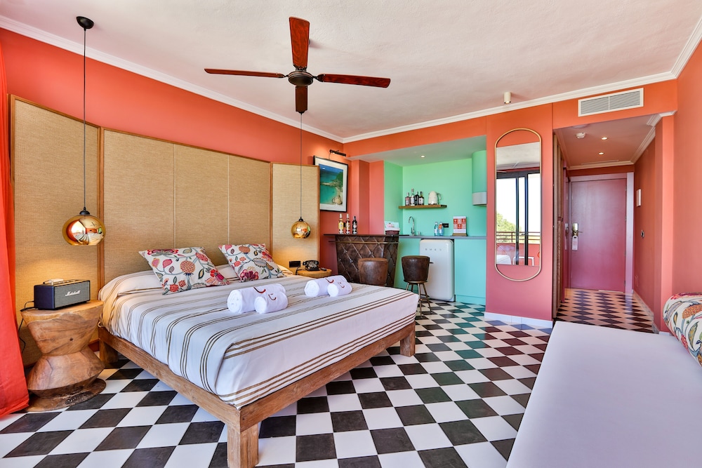 CUBANITO IBIZA SUITES 20/50