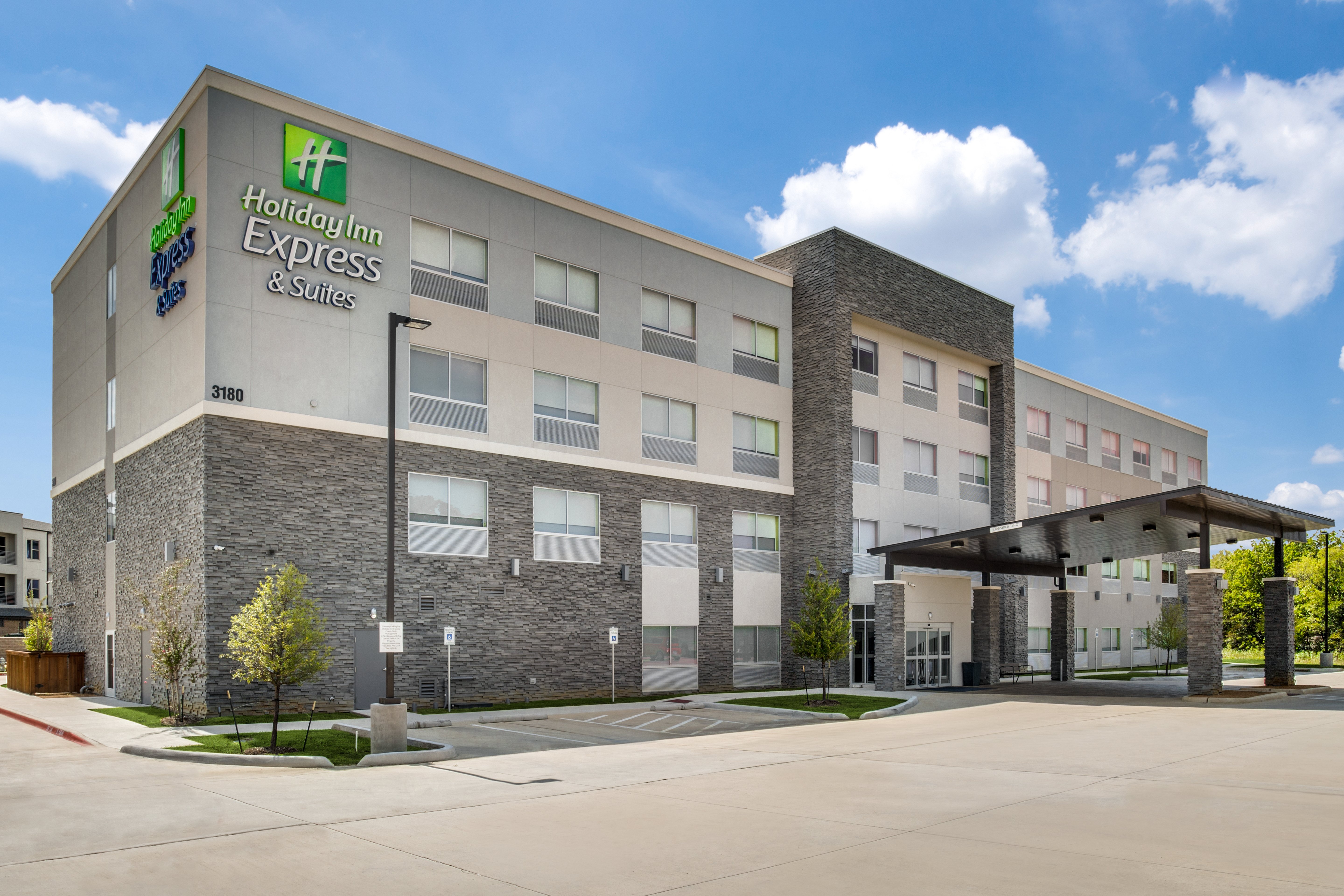 Holiday Inn Express and Suites Denton South 6/71