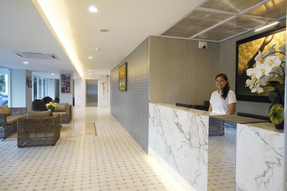Nantra Chiangmai Riverfront Hotel 4/50