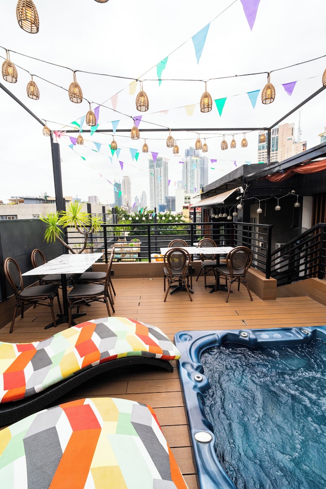 Unwnd Boutique Hotel Makati 58/63