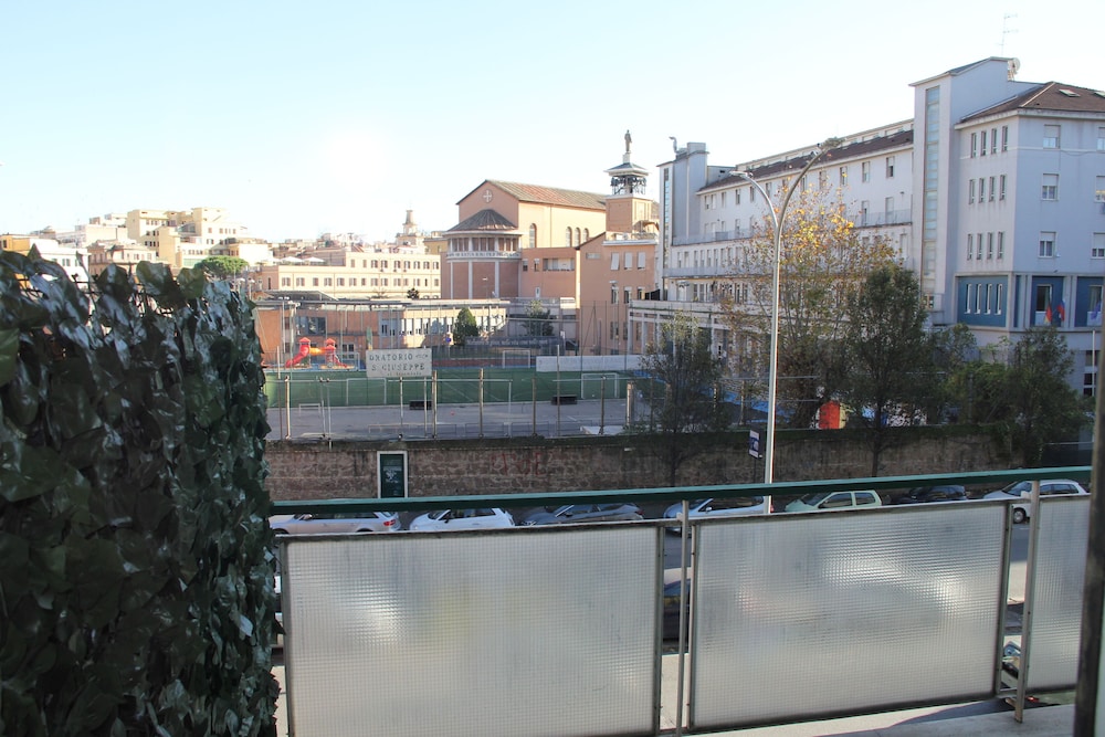 Domus Vatican Holidays 38/46
