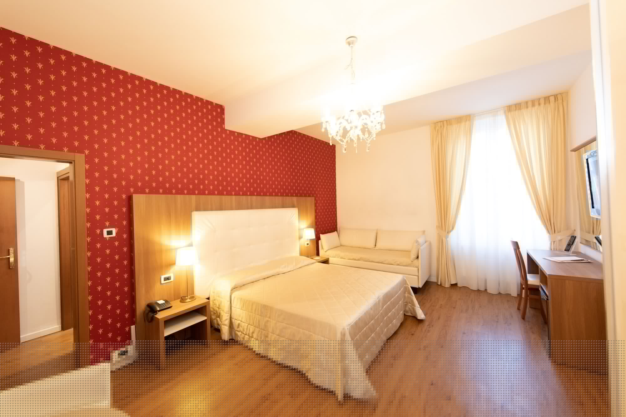 ROOM, TRIPLE