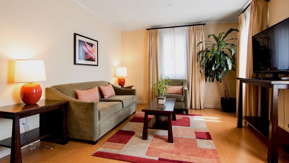 The Zen Hotel 41/58