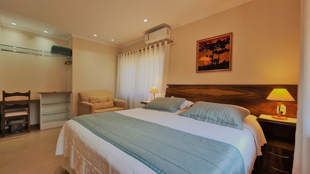 Hotel Azaleia 12/50