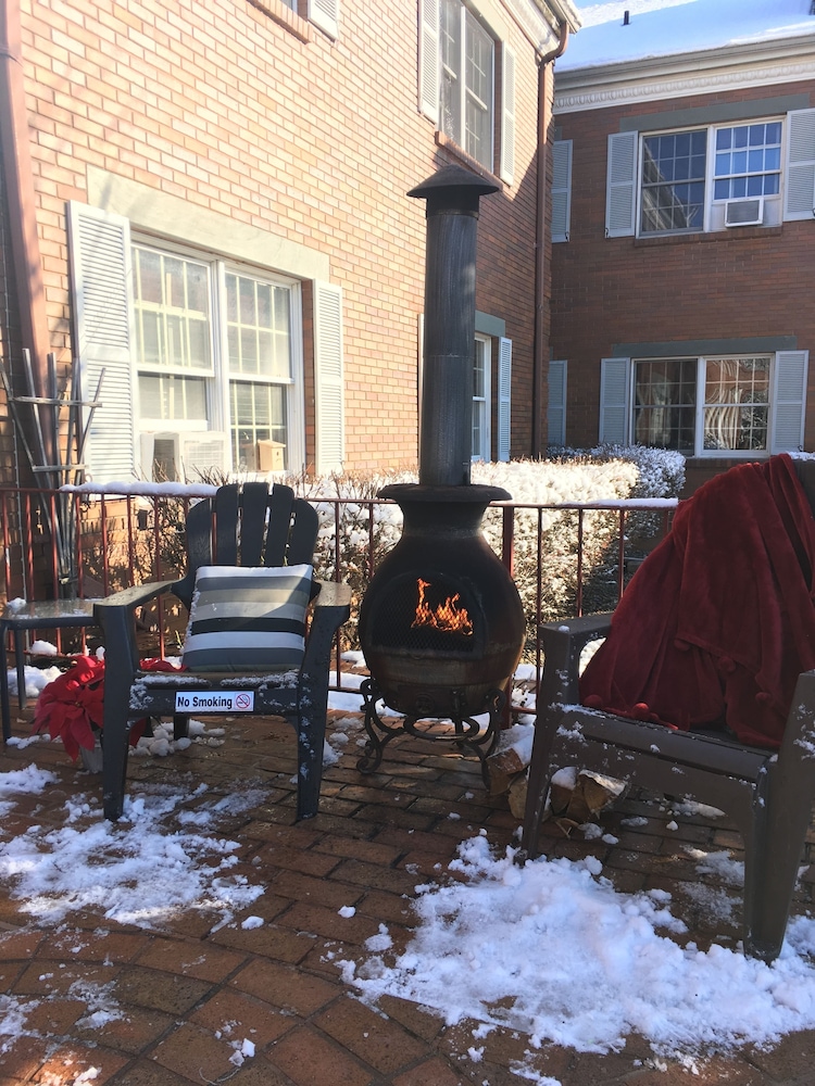 Colts Neck Inn Hotel 35/64