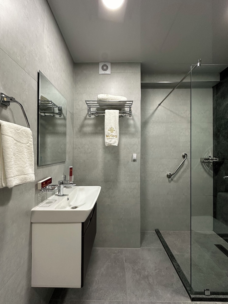 Nuovo Boutique Hotel 77/80