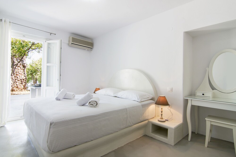 SERIFOS BEACH HOTEL 19/50