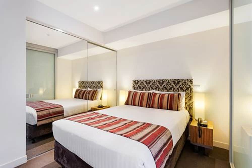 SEASONS HERITAGE MELBOURNE 23/63