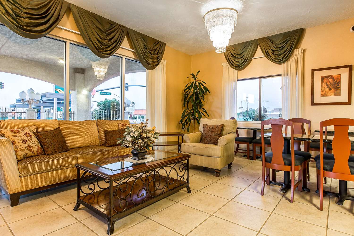 Quality Inn Near China Lake Naval Station 25/42
