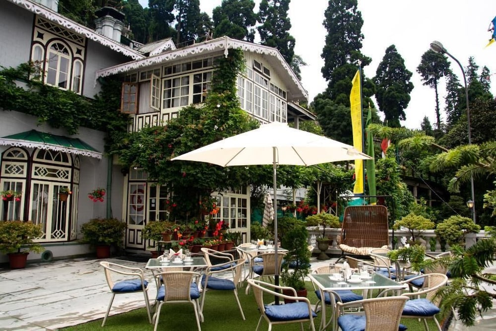 Udaan Dekeling Resort 49/54