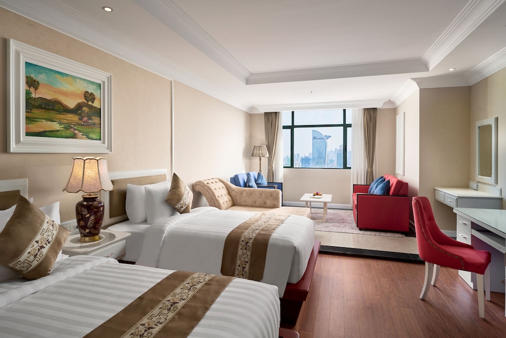 Wyndham Grand Phnom Penh Capital 19/68