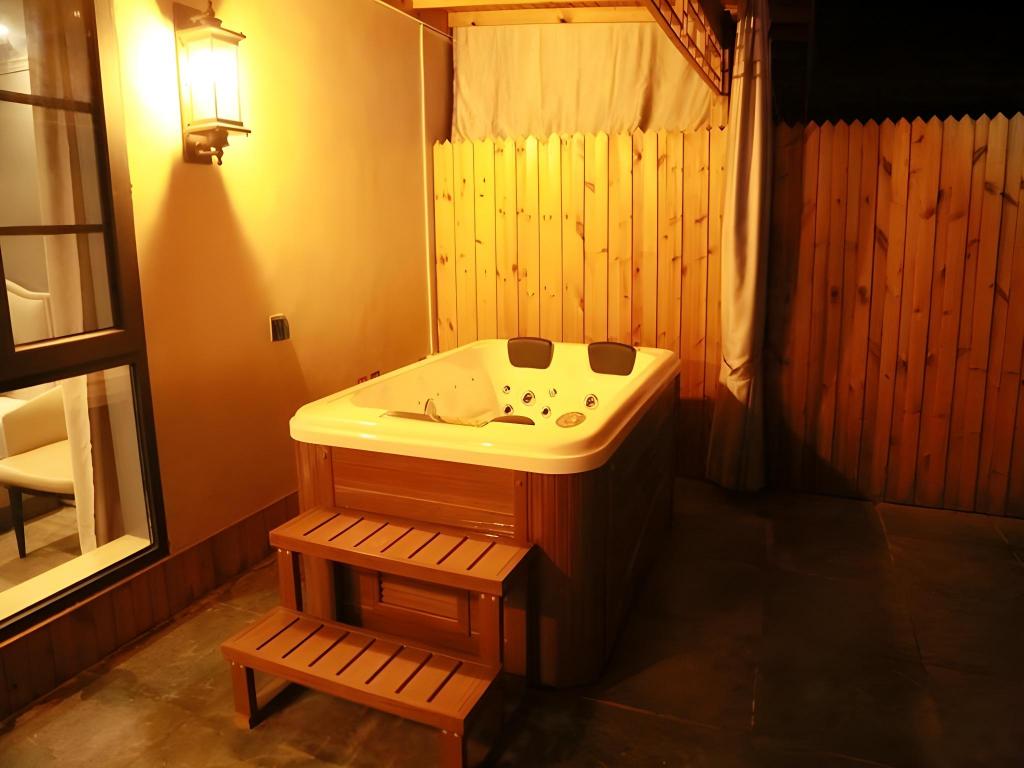 Lano Hotel (Guiding Yongchao Pedestrian Street) 41/54