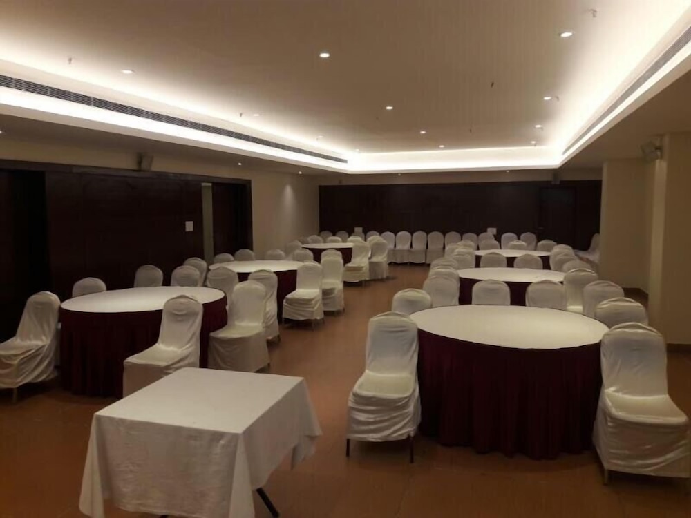 HOTEL EEFA 24/28