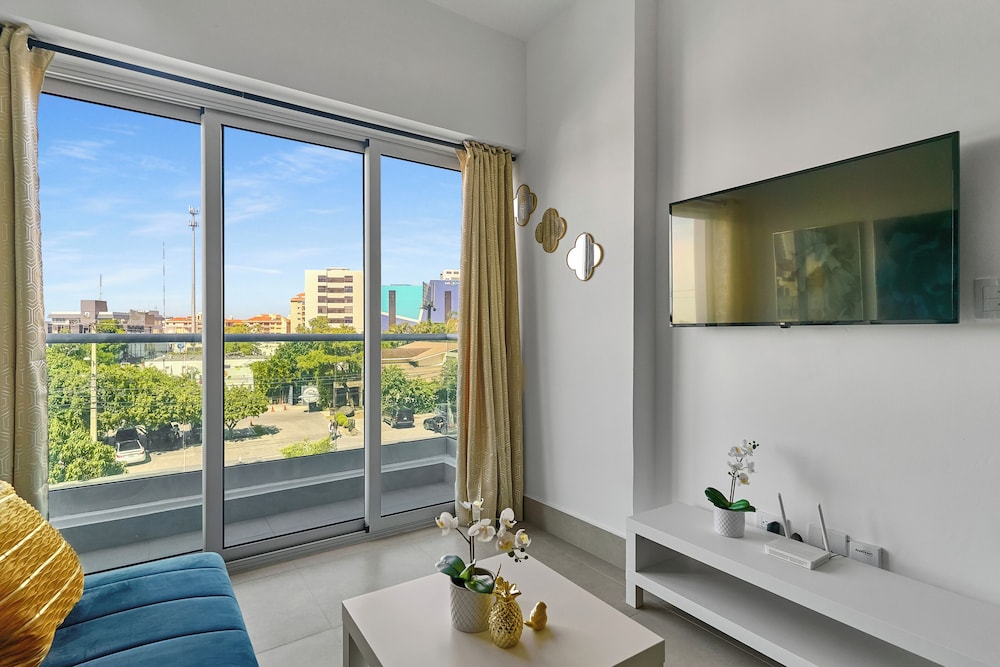 Central Suites Tower 43/62