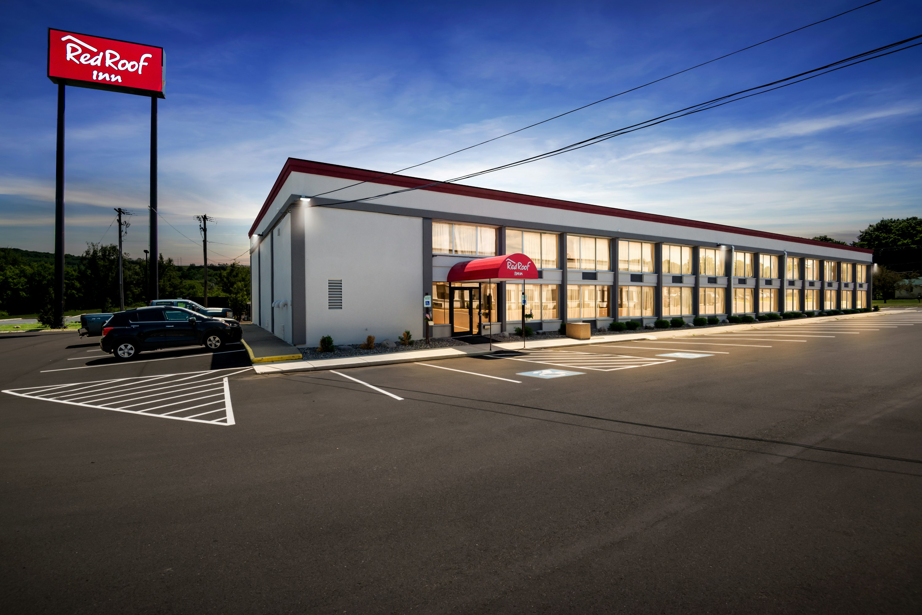 Red Roof Inn Cortland 19/21