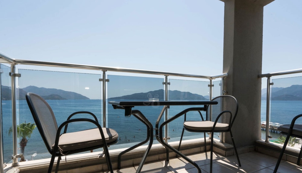 Yunus Hotel 39/71