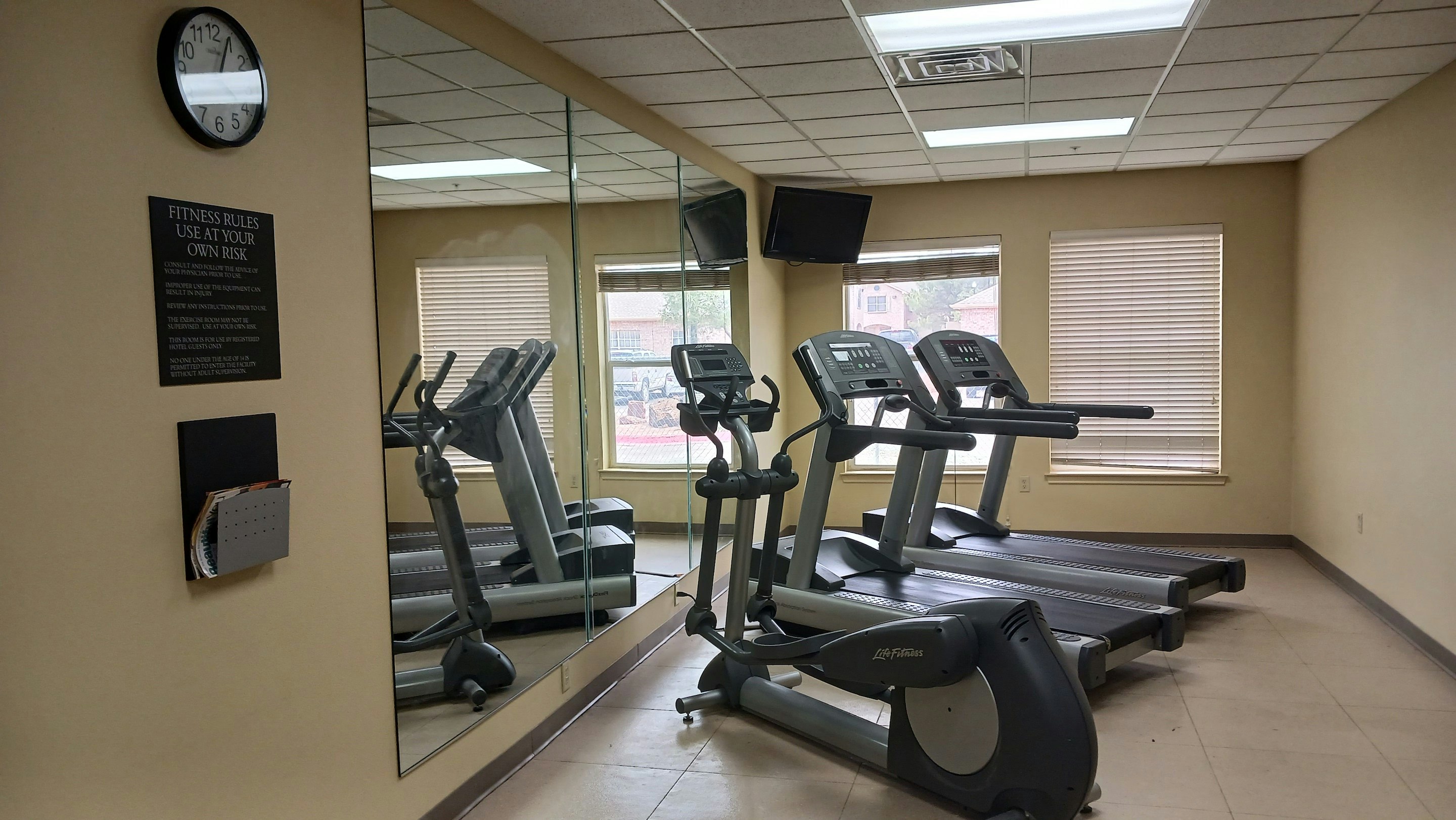 Red Roof Inn & Suites Midland 5/9