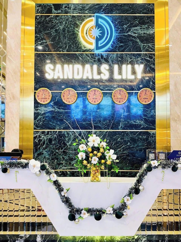 Sandals Lily Hotel 4/50