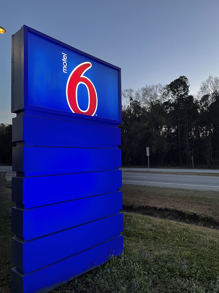 Motel6 Pooler, GA - Savannah Airport thumb 4