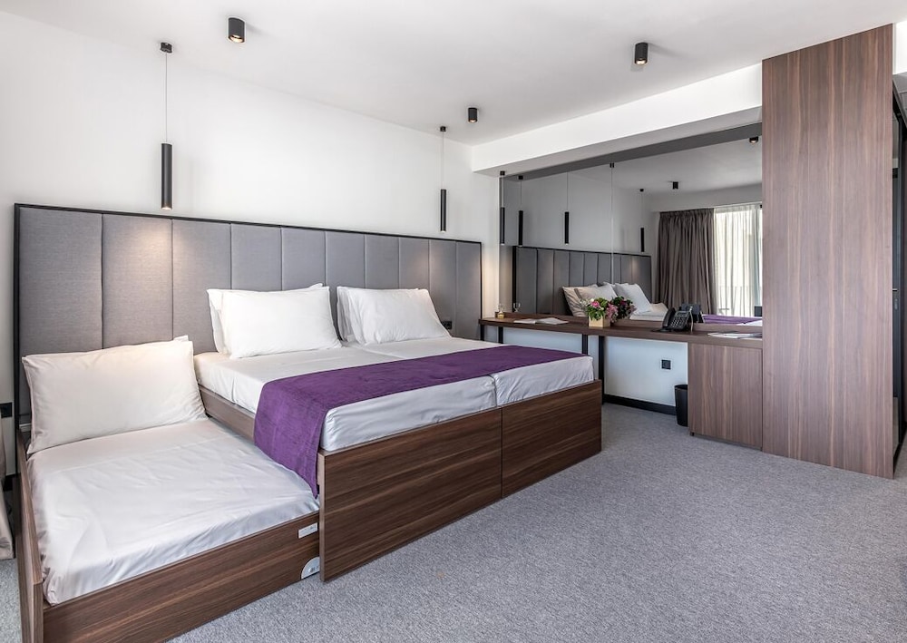 Hotel Ad Turres 28/65