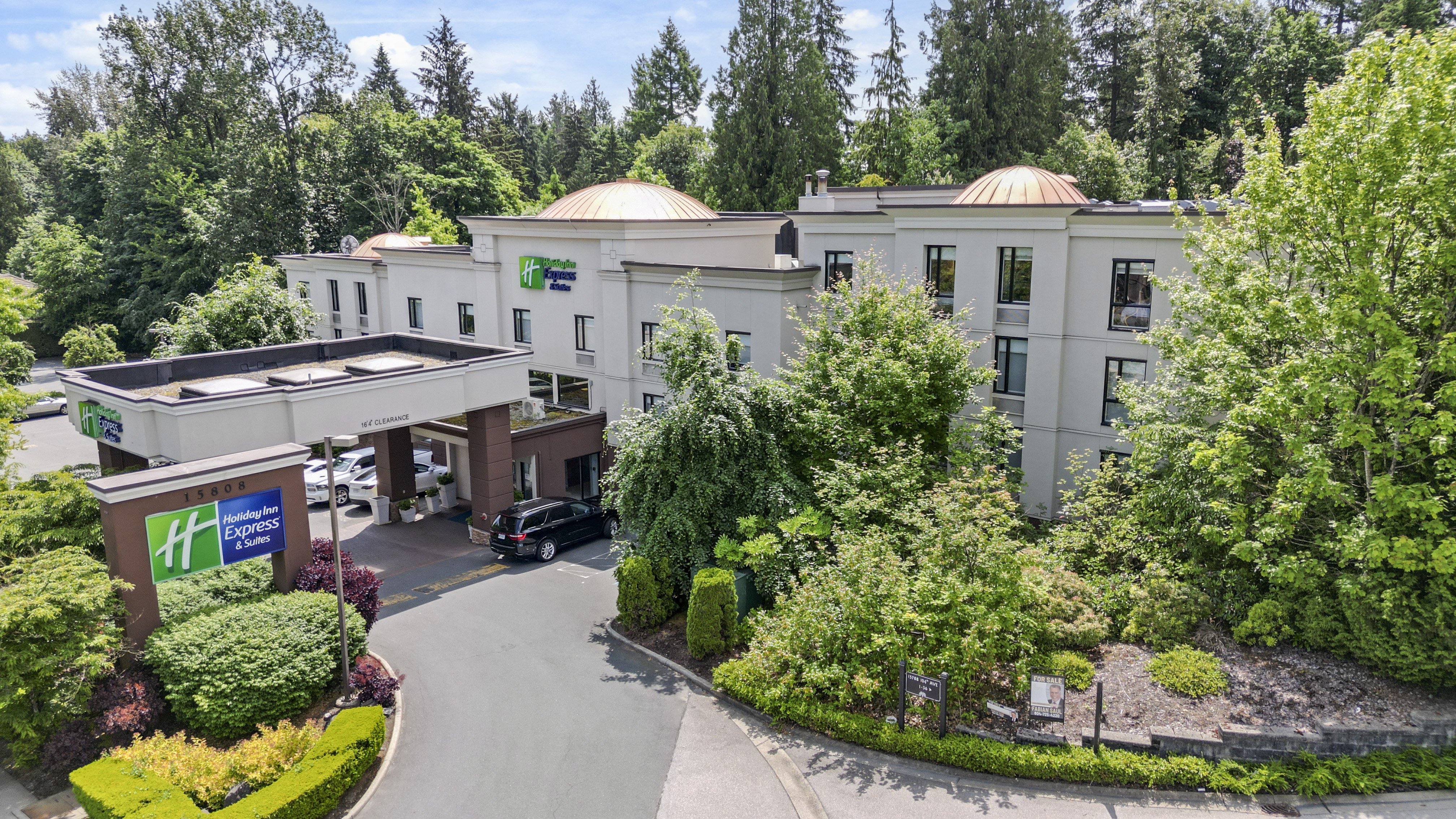 Holiday Inn Express Suites Surrey 47/50