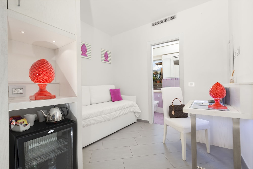 Tasso Suites 28/71