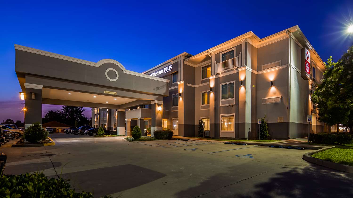 BEST WESTERN PLUS Chalmette Hotel 1/17