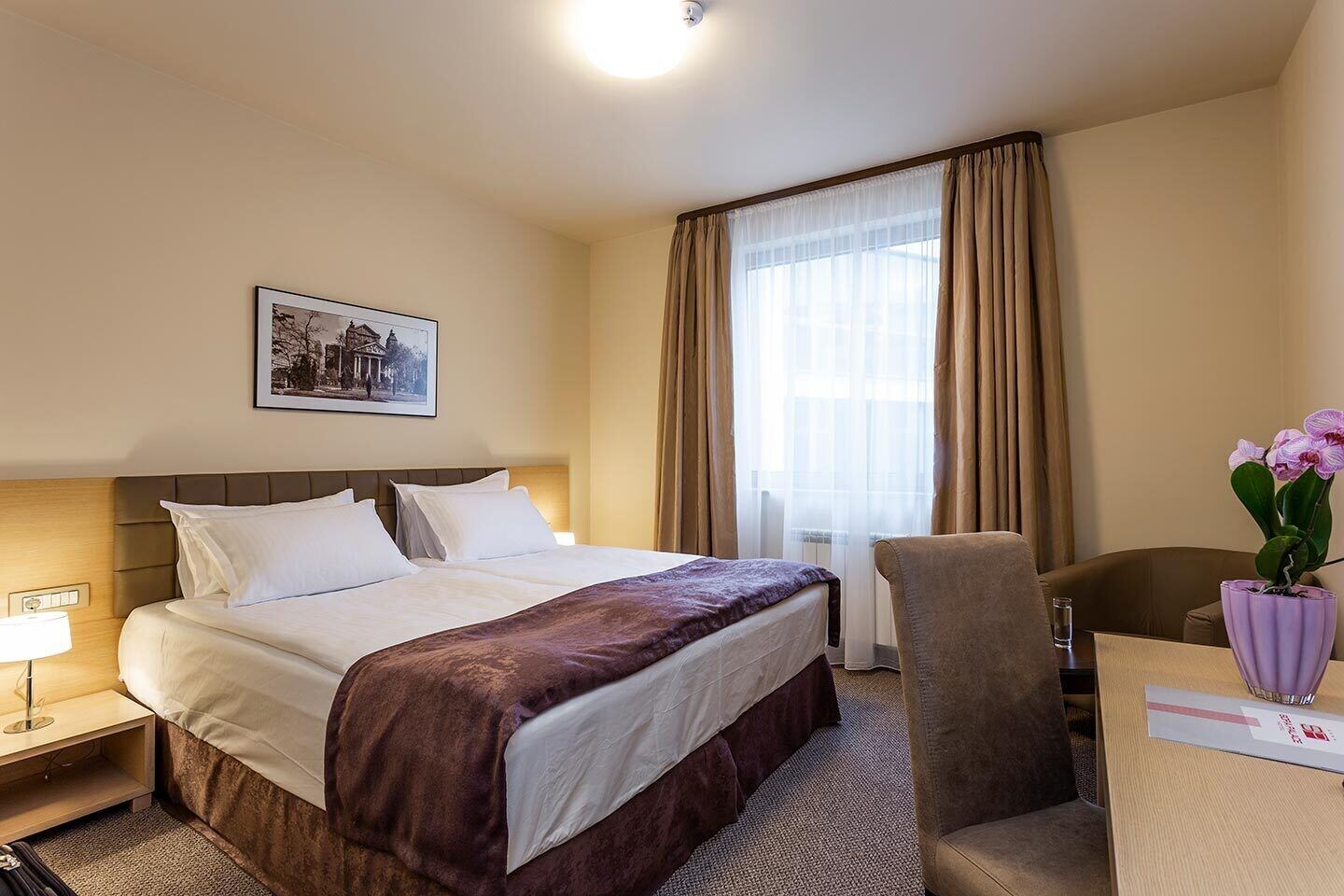 STANDARD, DOUBLE OR TWIN BED