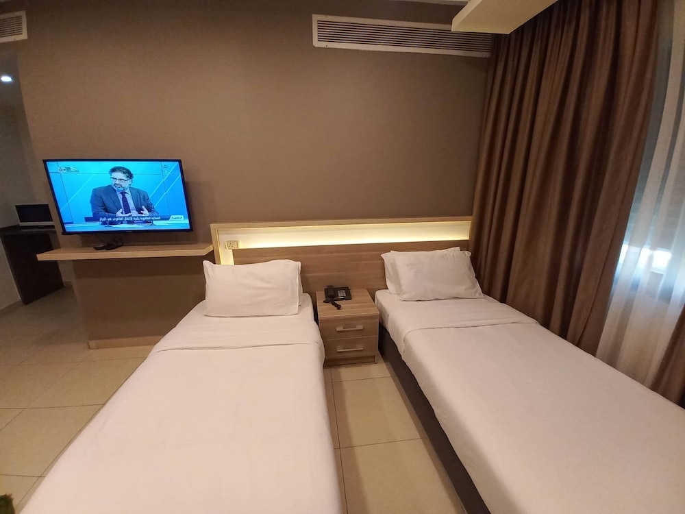 Lujain Hotel Suites 11/50