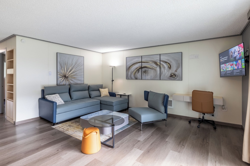 Interurban Suites Hotel, a Dazzler Select by Wyndham 43/69