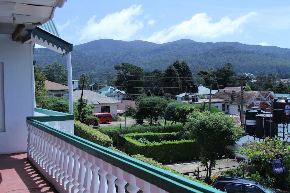 Blue Moon Guest House 4/45